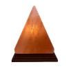 Denne Himalaya saltlampe er formet som en pyramide